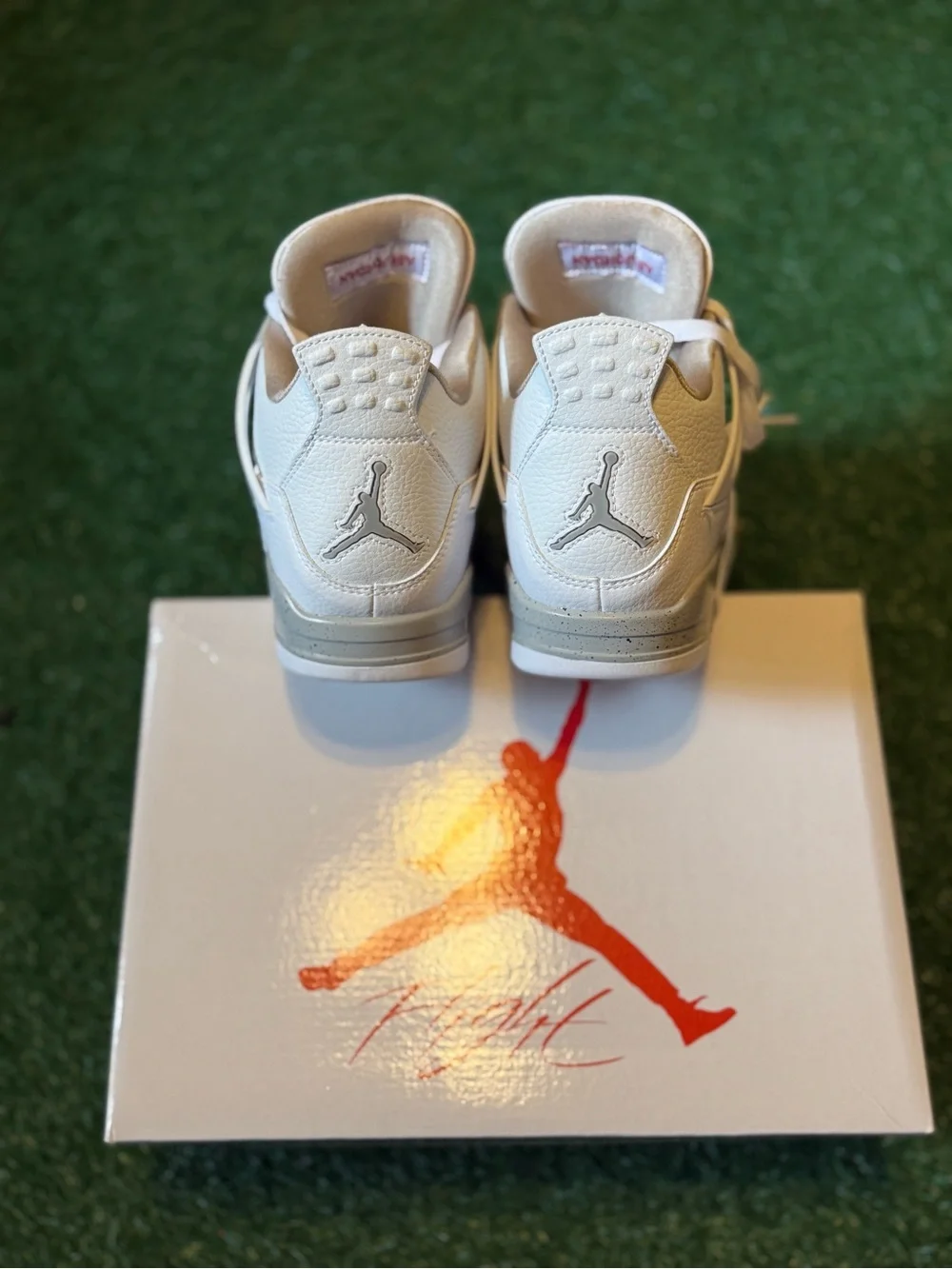 Air Jordan 4 Retro ‘White Oreo’